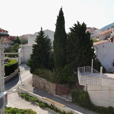 With Parking Space Bol, Brac - 2900 Appartamento