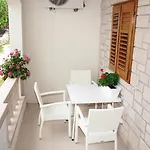 With Parking Space - Brac - 2900 Apartman *