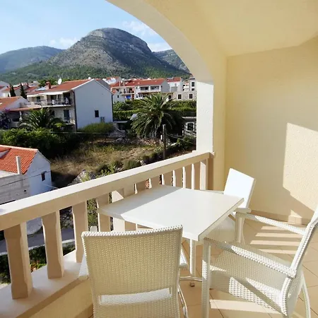 Apartman With Parking Space Bol, Brac - 2900 *