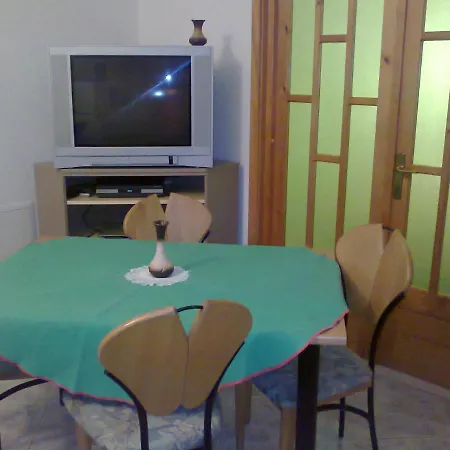 דירה With Parking Space Bol, Brac - 2900 בול
